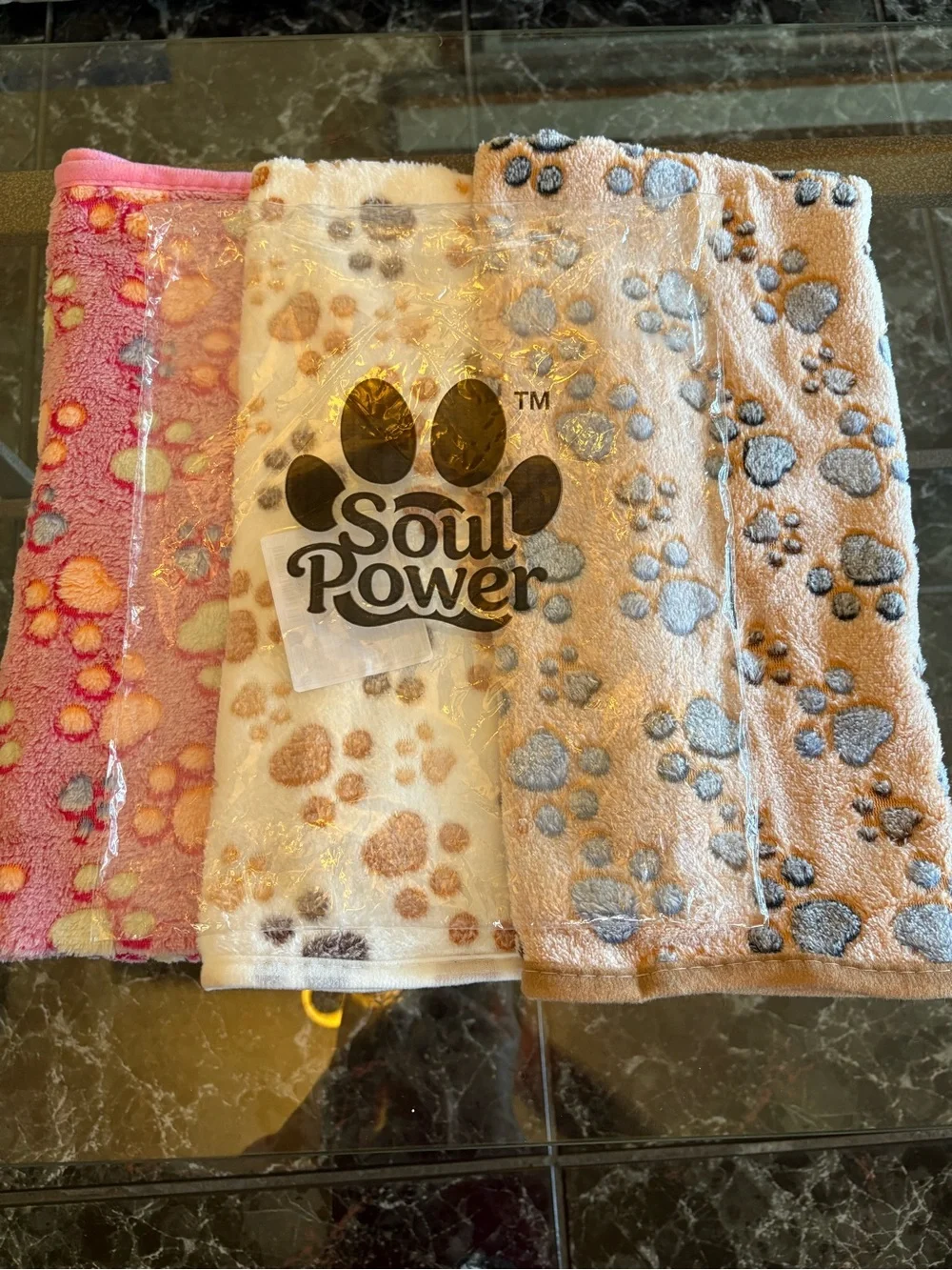 Paw-Print NWT 3-pack Thickened Comfy Pet Blanket Pet Bedding - Pink, White, Tan